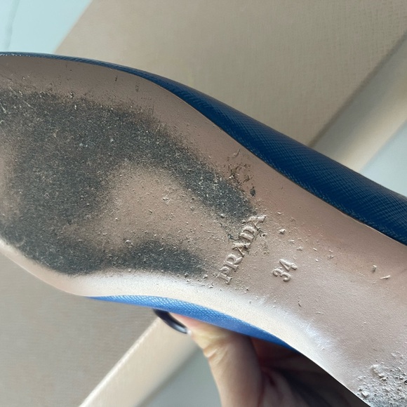 Prada loafers Calzature Donna, size 34 EU,exelent condition, worn few times. - Picture 5 of 6